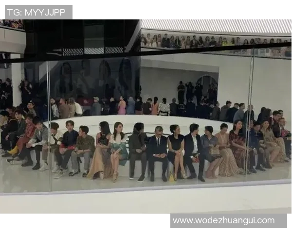 足球明星的魅力与时尚秀场的交融展现出独特风采与无限可能